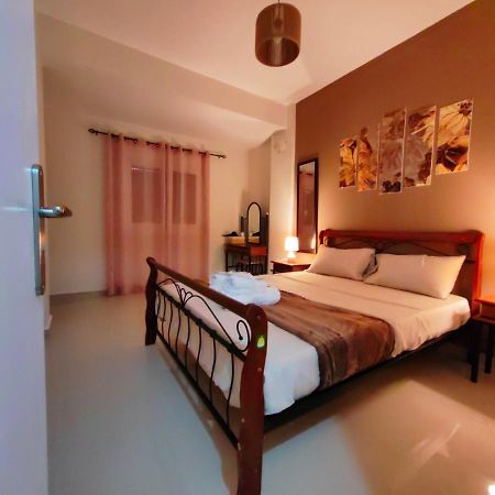 Theo Apartments 1 Artemida  Ngoại thất bức ảnh