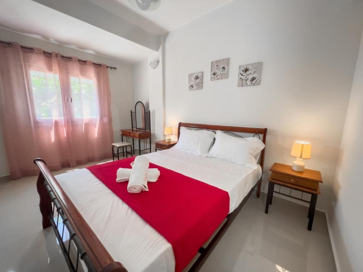Theo Apartments 1 Artemida  Ngoại thất bức ảnh