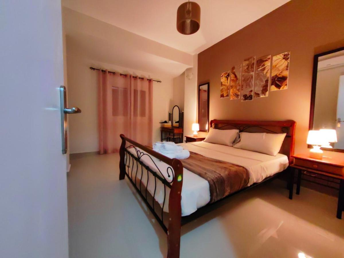 Theo Apartments 1 Artemida  Ngoại thất bức ảnh